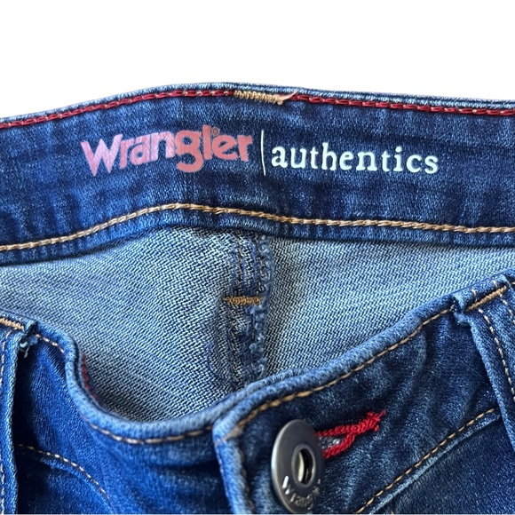 Wranglers Mid Rise Jeans - Picture 4 of 9